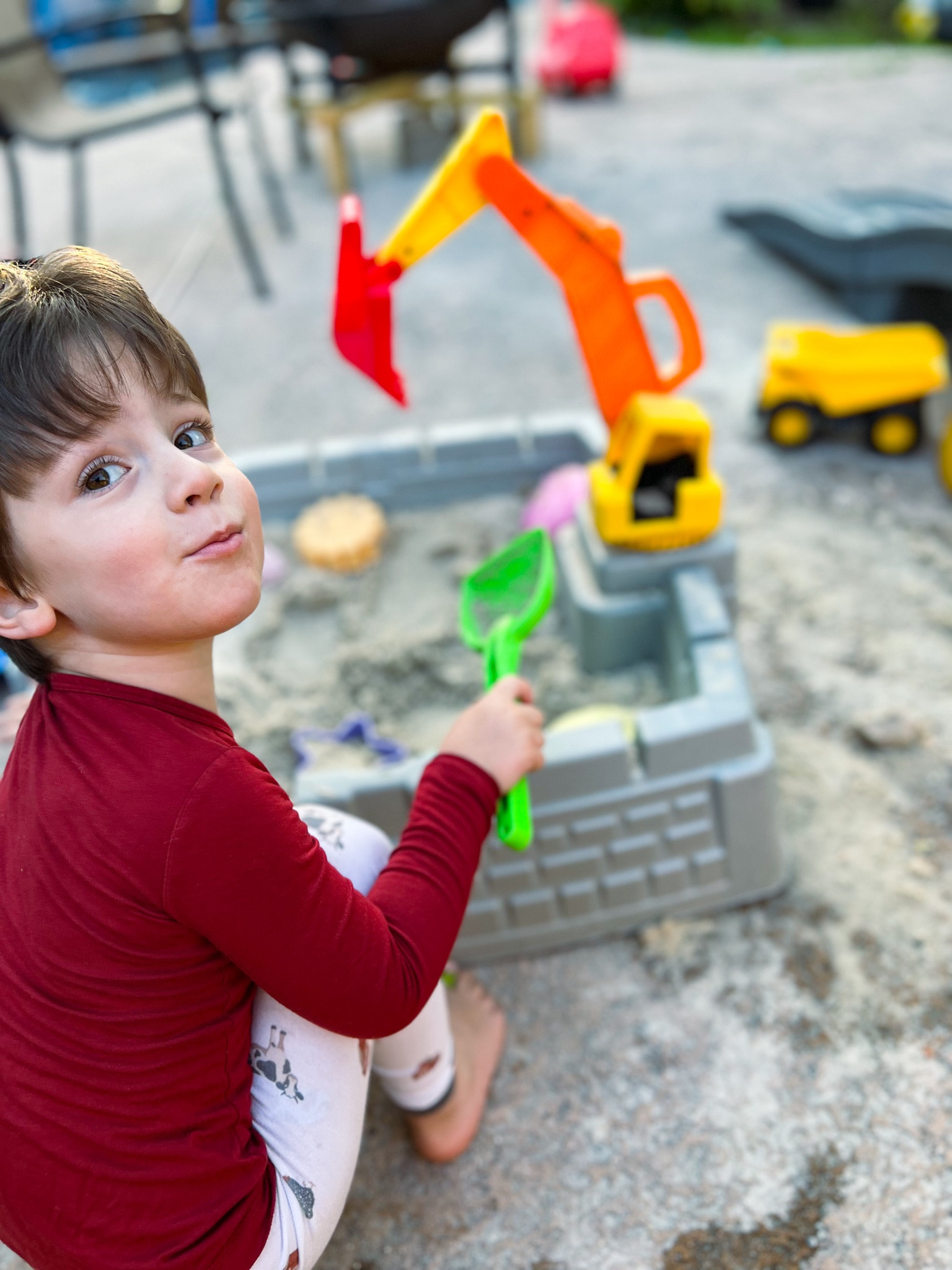 Outdoor activities for toddlers / kids. Little tikes digger sandbox / step2 roll coaster.
Bobo is wearing kyte baby long sleeve pajamas.

#outdoor #toddler #kids #kytebaby #sandbox #coaster #rollcoaster #bobo #polacek

#LTKkids #LTKstyletip #LTKfamily