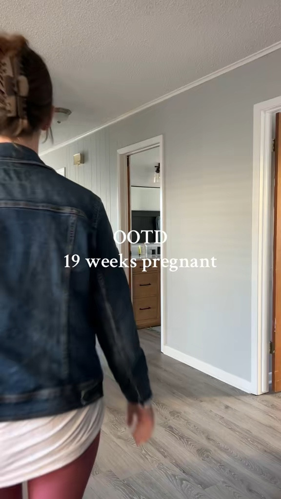 Dressing the bump was a struggle so this was my go to. Leggings and a jacket!

#LTKootd #LTKBump #LTKgrwm