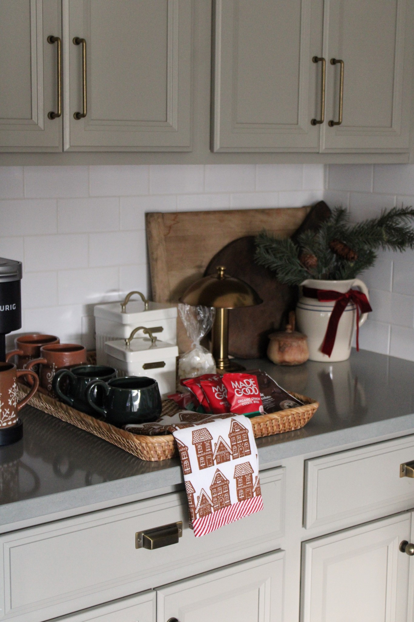 Coffee corner, hot drink station, guest snack and drink station


#LTKFindsUnder50 #LTKHome #LTKGiftGuide