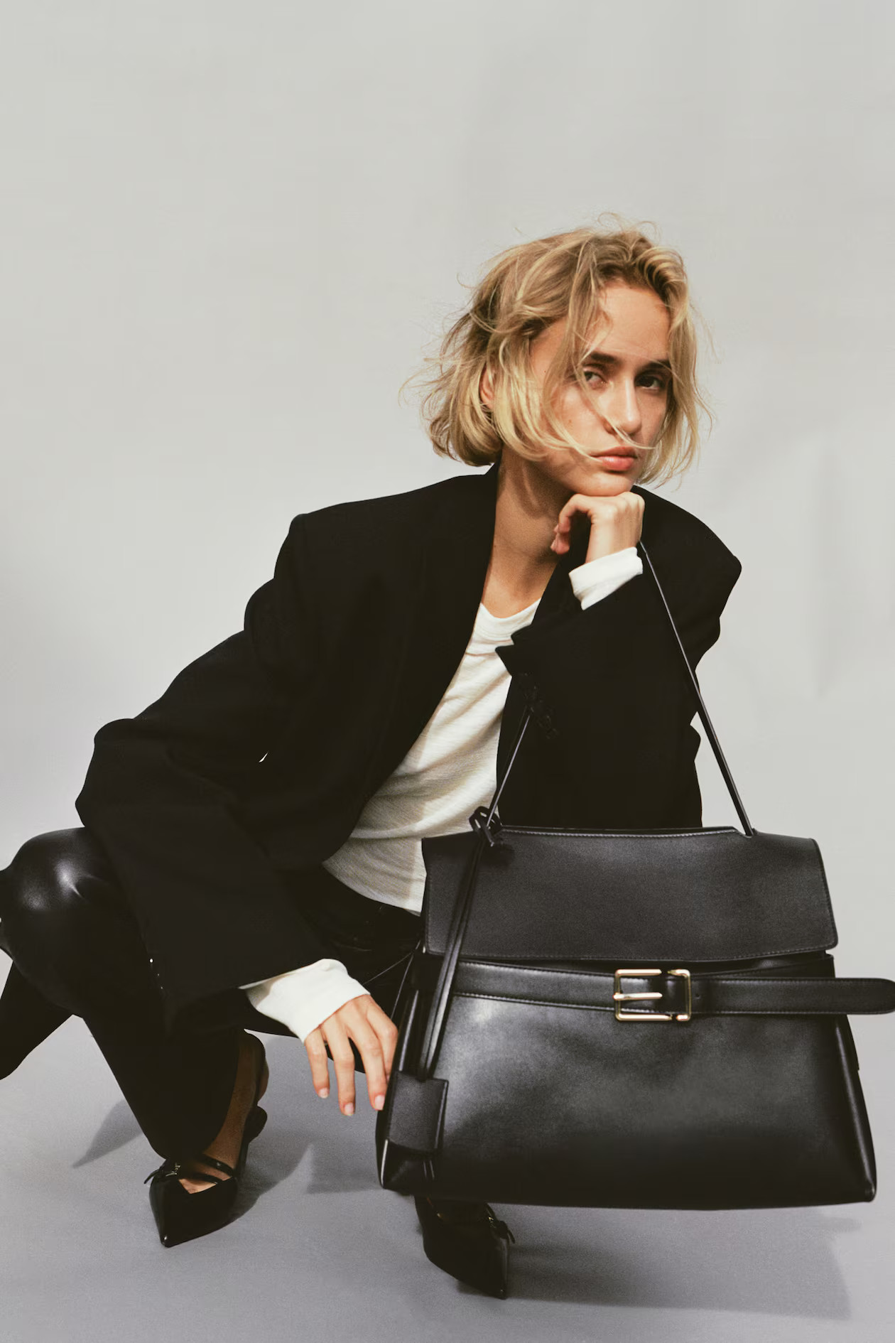 Strap-detail handbag - Black - Ladies | H&M GB | H&M (UK, MY, IN, SG, PH, TW, HK)