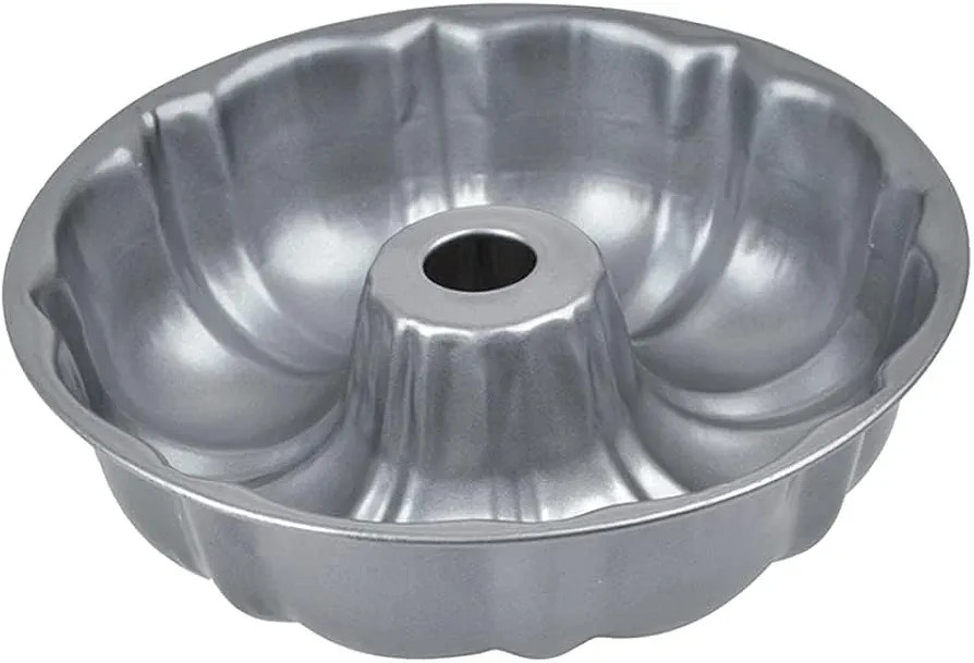 Forma Bolo Pudim Com Furo No Meio Antiaderente Aço Carbono | Amazon (BR)