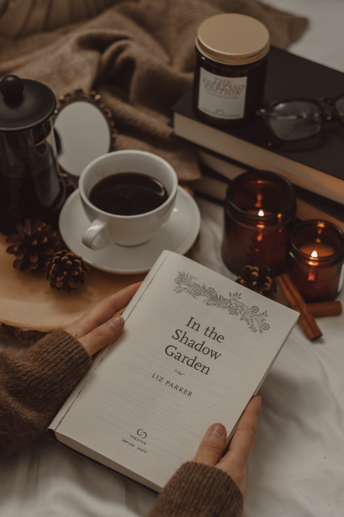 If you could have any kind of magic, what would it be? ✨
⠀⠀⠀⠀⠀⠀⠀⠀⠀
I would absolutely want elemental powers 🌬️ It would be so much fun to have control over the weather or the earth in some way 🍃
⠀⠀⠀⠀⠀⠀⠀⠀⠀
This book had some of the coolest magic... a garden where everything that grew there was embued with magical properties of some sort 😱 I was hooked from beginning to end when I picked this up back in October and I’ll definitely be reading it again 📖



#LTKhome #LTKfindsunder50