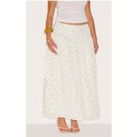 Plus White Ditsy Floral Print Volume Maxi Skirt, White | PrettyLittleThing UK
