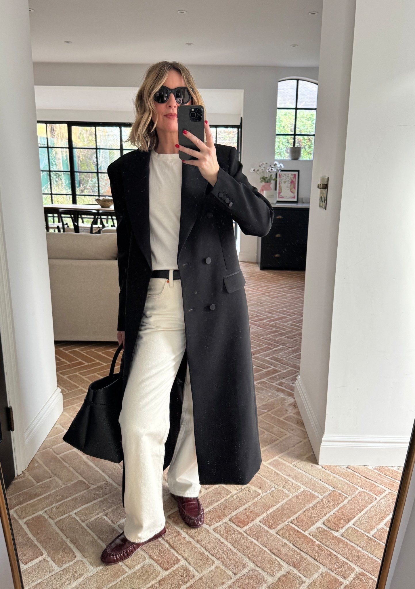 How to style White Denim in winter 

#LTKjeans #LTKwinter #LTKworkwear