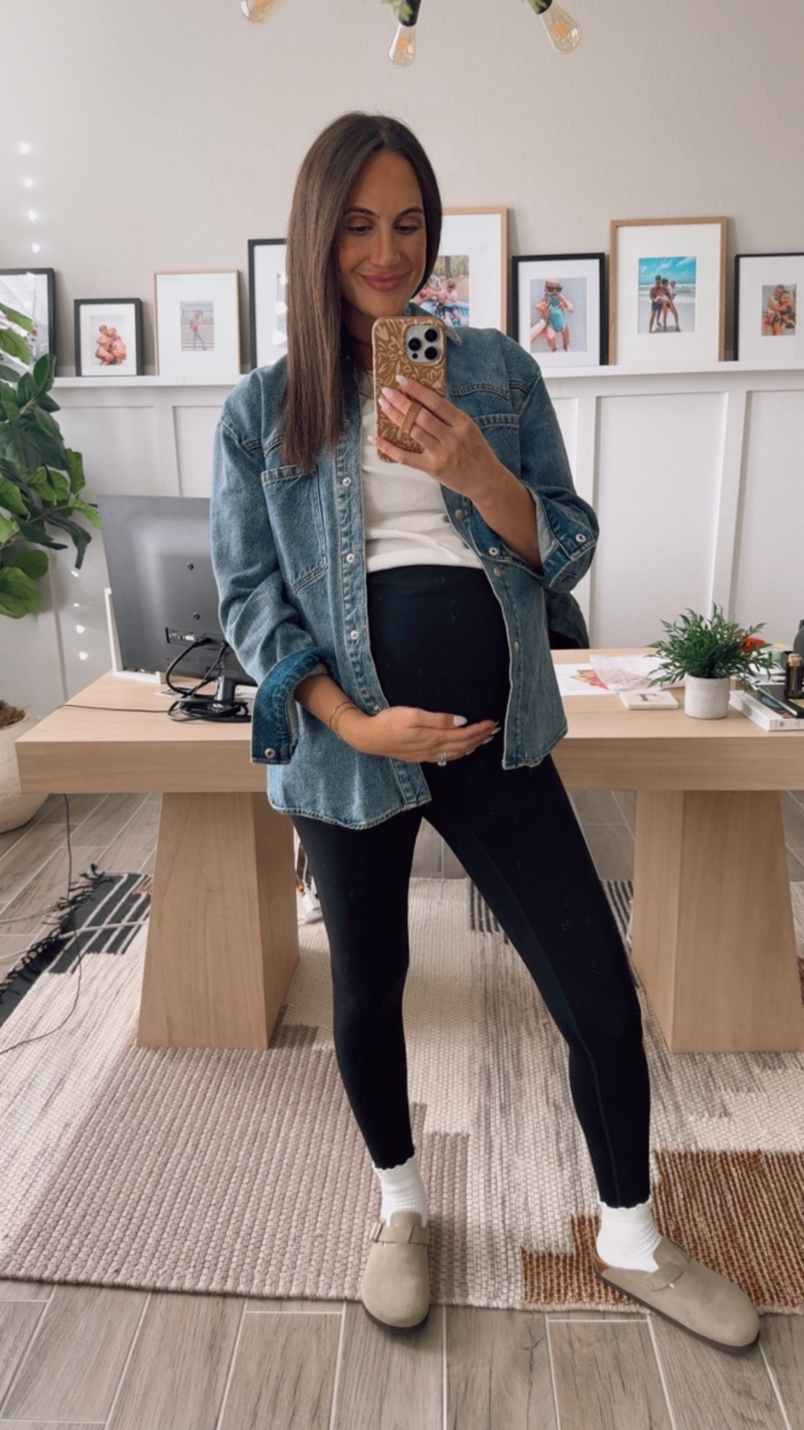 The best mat leggings on sale for Black Friday! Wearing a S 


#LTKBump #LTKmomlife #LTKSaleAlert