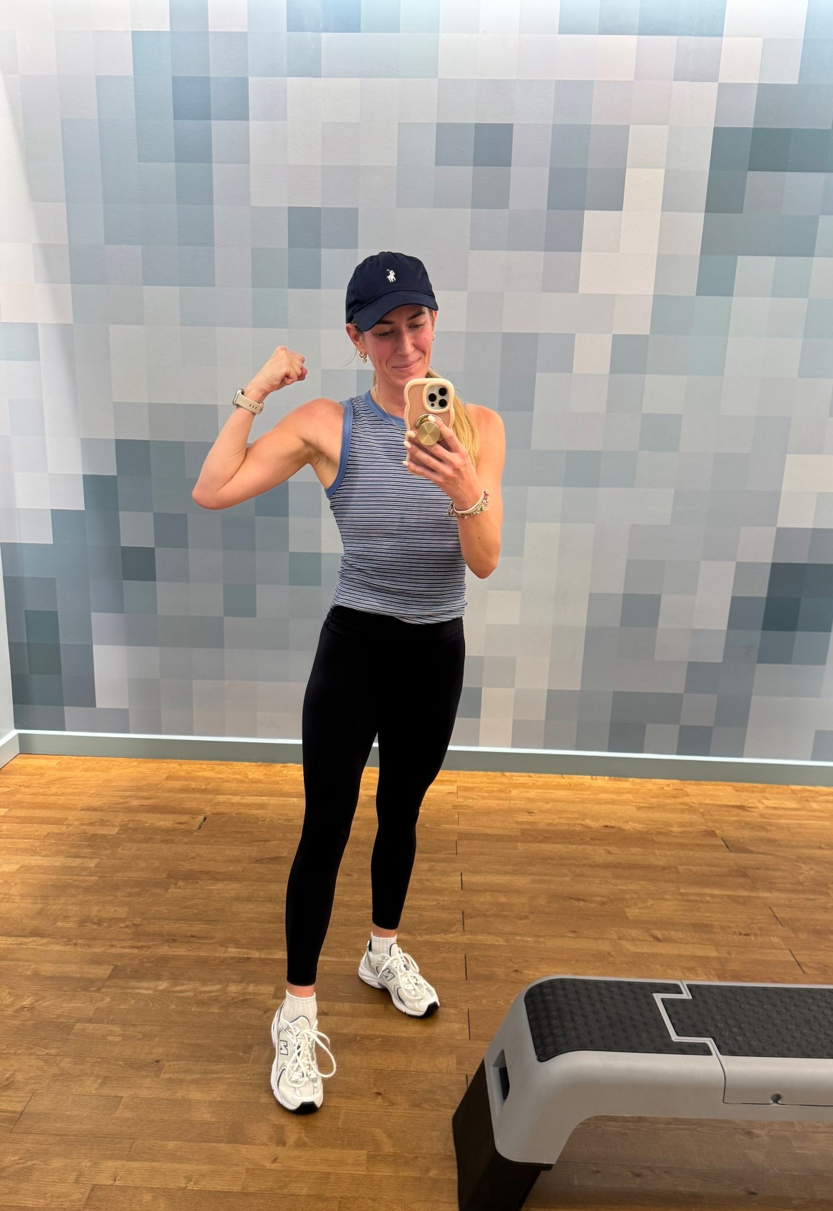 Friday workout fit!

Ralph Lauren polo hat
Lululemon leggings and tank
New balance sneakers