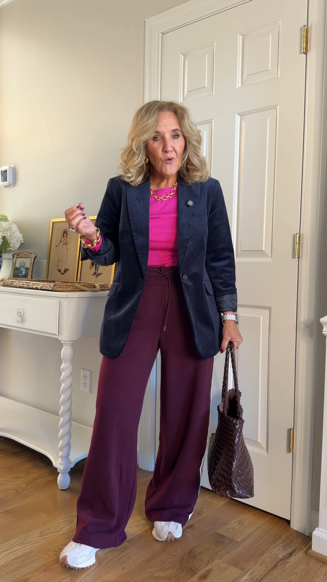 Polished comfortable travel outfit 
Track pants med 
Blazer 10 petite
Tshirt medium for relaxed fit or size down