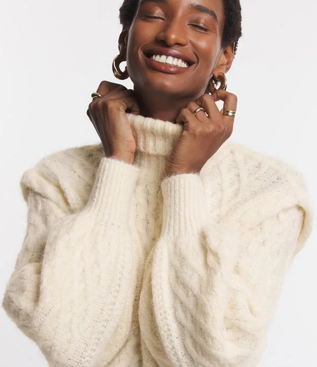 Suéter Texturizado em Tricô com Gola Alta e Manga Bufante Off White | Renner (BR)