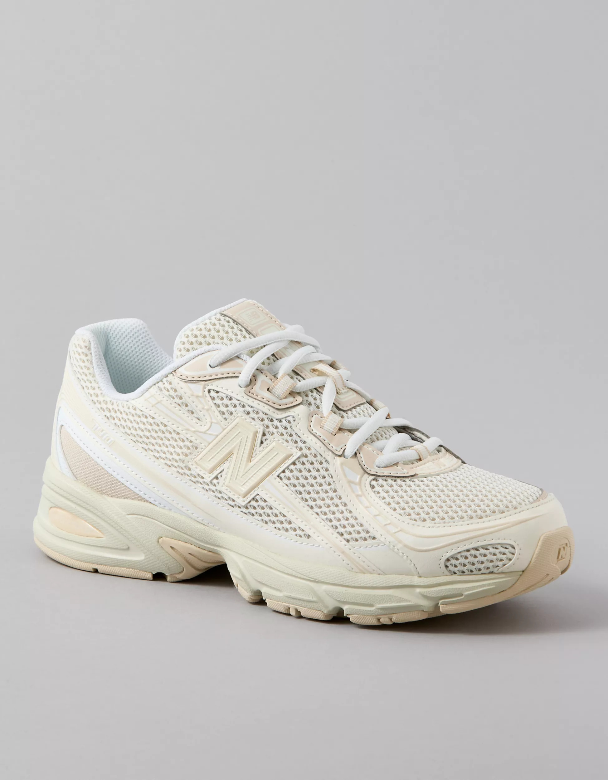 New Balance Women's 740 Sneaker | American Eagle Outfitters (US & CA)