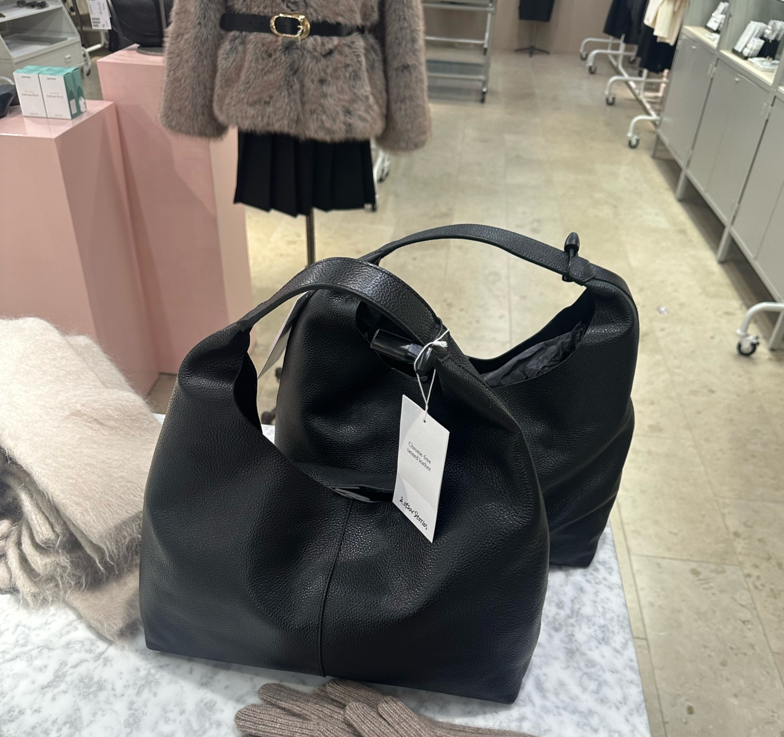 Classic black bag #classicbag #blackbag #otherstories #andotherstories 

#LTKeurope #LTKnederlands #LTKstyletip