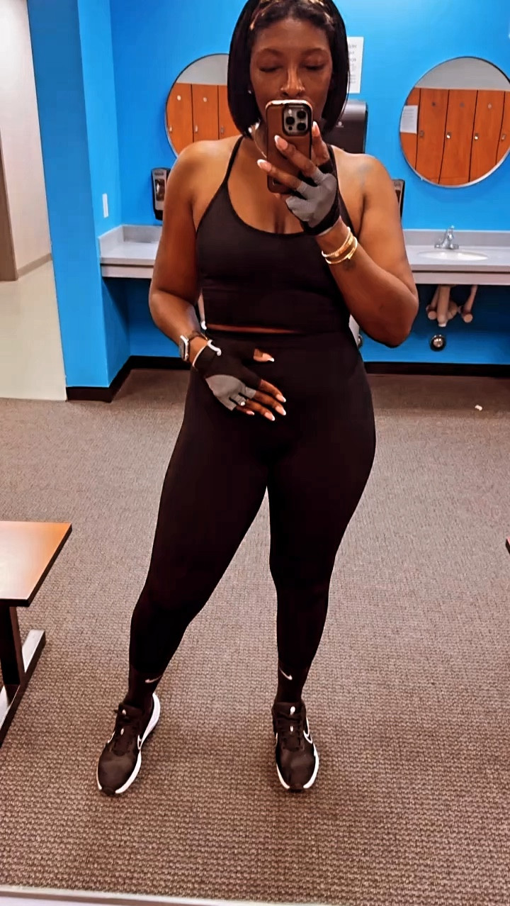 Ladies, we have to be cute for the gym too! 💪🏾

#LTKVideo #LTKstyletip #LTKfitness