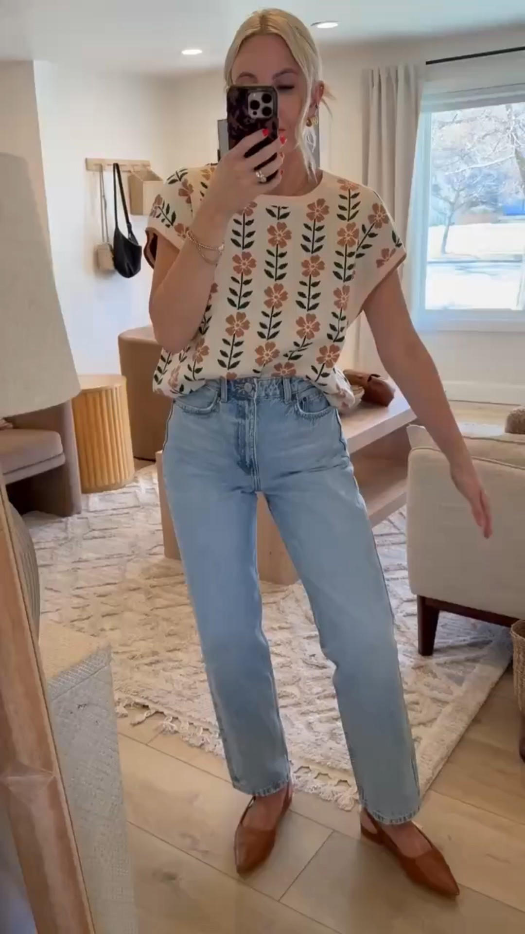 This top is on sale for $19! Size M

#LTKdayinmylife #LTKootd #LTKgrwm