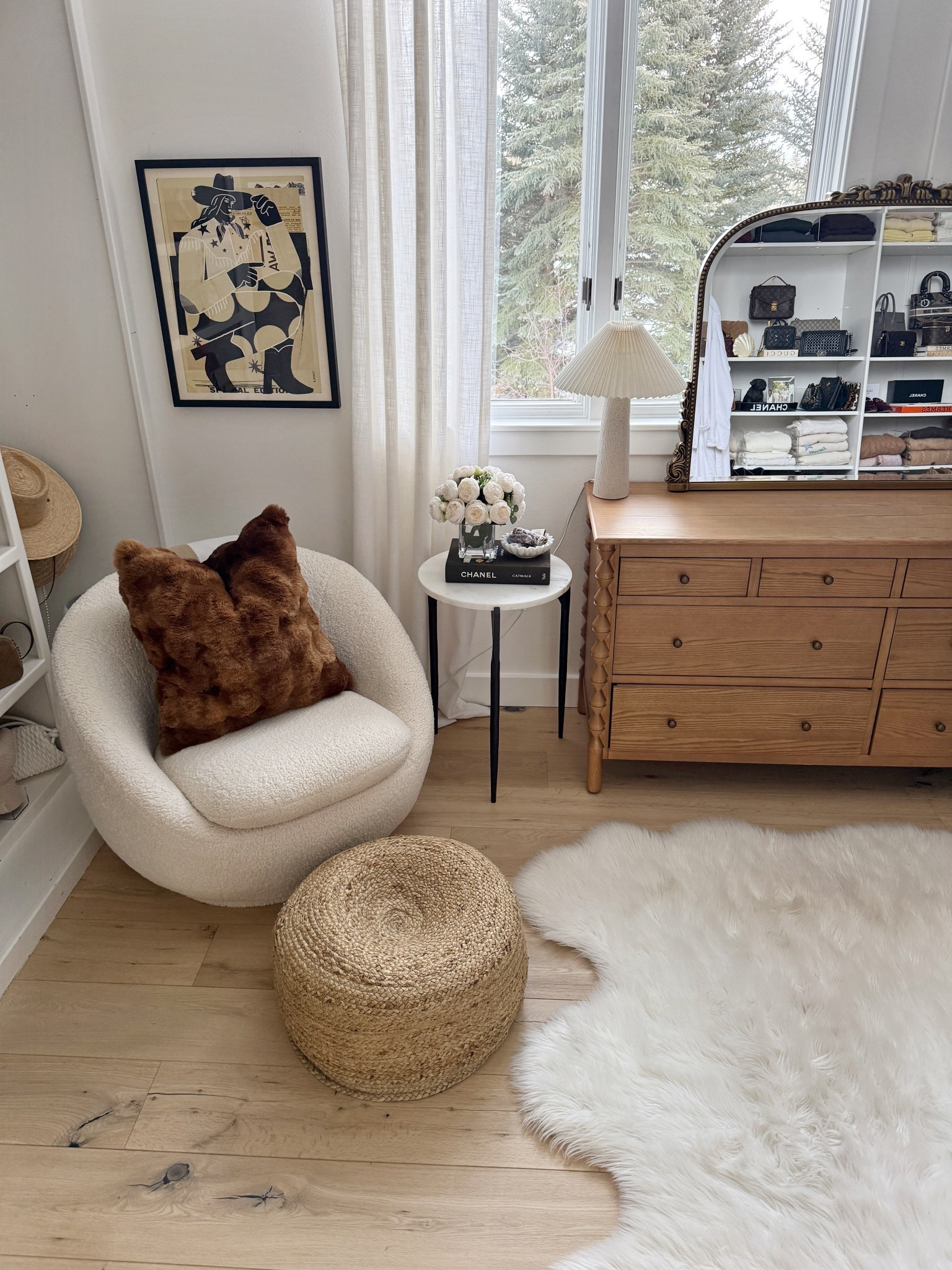 Closet corner details!

Home decor
Accent hair
Walmart
Amazon mirror 

#LTKHome