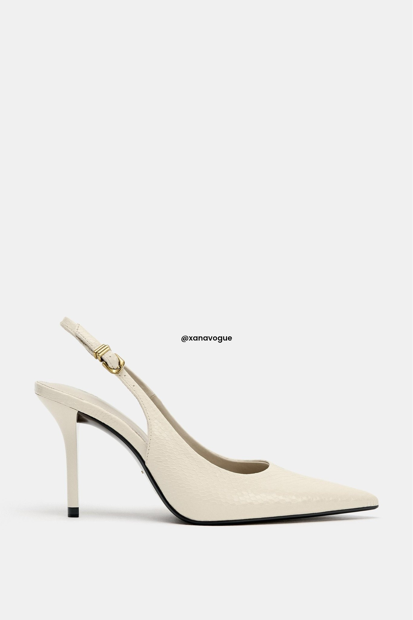 TREND ALERT | Zara Embossed Slingback Heels — Ecru 😮‍💨

I’m absolutely obsessed with these Zara slingback heels! The ecru shade is simply stunning. Softer than classic white and the perfect neutral that goes with absolutely everything. Featuring a beautiful embossed finish, pointed toes, an adjustable slingback strap and an elegant 9.5 cm stiletto heel. Perfect with denim, tailored trousers, skirts and dresses. So chic and versatile!

Only a few pieces left and currently 35% off! Hurry before they’re gone. These beauties are an absolute must-have!

🔎 Zara slingback heels, ecru pointed toe pumps, neutral stiletto heels, embossed heels, elegant fall shoes, chic everyday footwear, versatile neutral heels