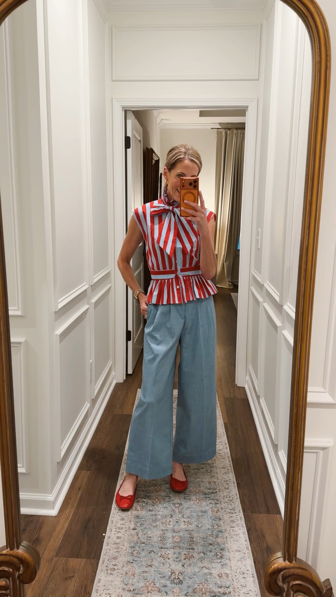 You said you wanted work pants, and I found the best pair. These wide-leg pants just FINALLY hit the site and are such a hero piece for your wardrobe. They’re high-rise, cropped, breezy, flattering, and comfortable enough for all-day wear. Perfect for workdays or weekends, and so easy to pair with any top or the matching blazer. Wearing a size XS in both pants and blazer …. R. U. N. 🙌🏼

The top is Zara. I can’t link through LTK, but it is still in stock. I will link it another way.