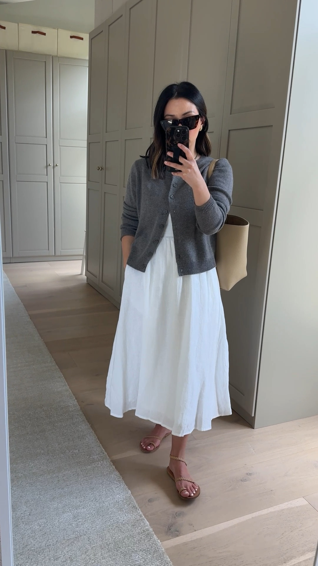 The most versatile midi dress that’s also petite-friendly. Lined linen and such a great fit - I’m in the xs. @Quince #quincepartner

Linen fit & flare dress xs
Cashmere cardigan small

#LTKPetite