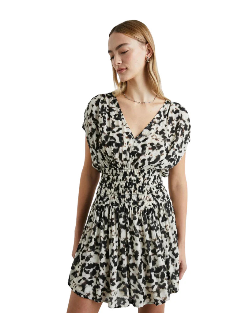 Rails Siera in Blurred Cheetah | Ambiance