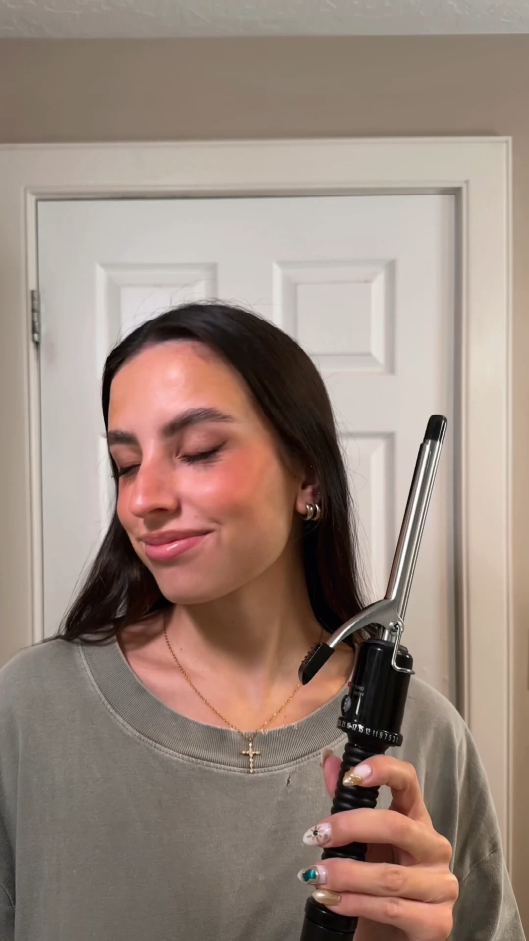 Curling iron!

#LTKBeauty #LTKFindsUnder50 #LTKStyleTip