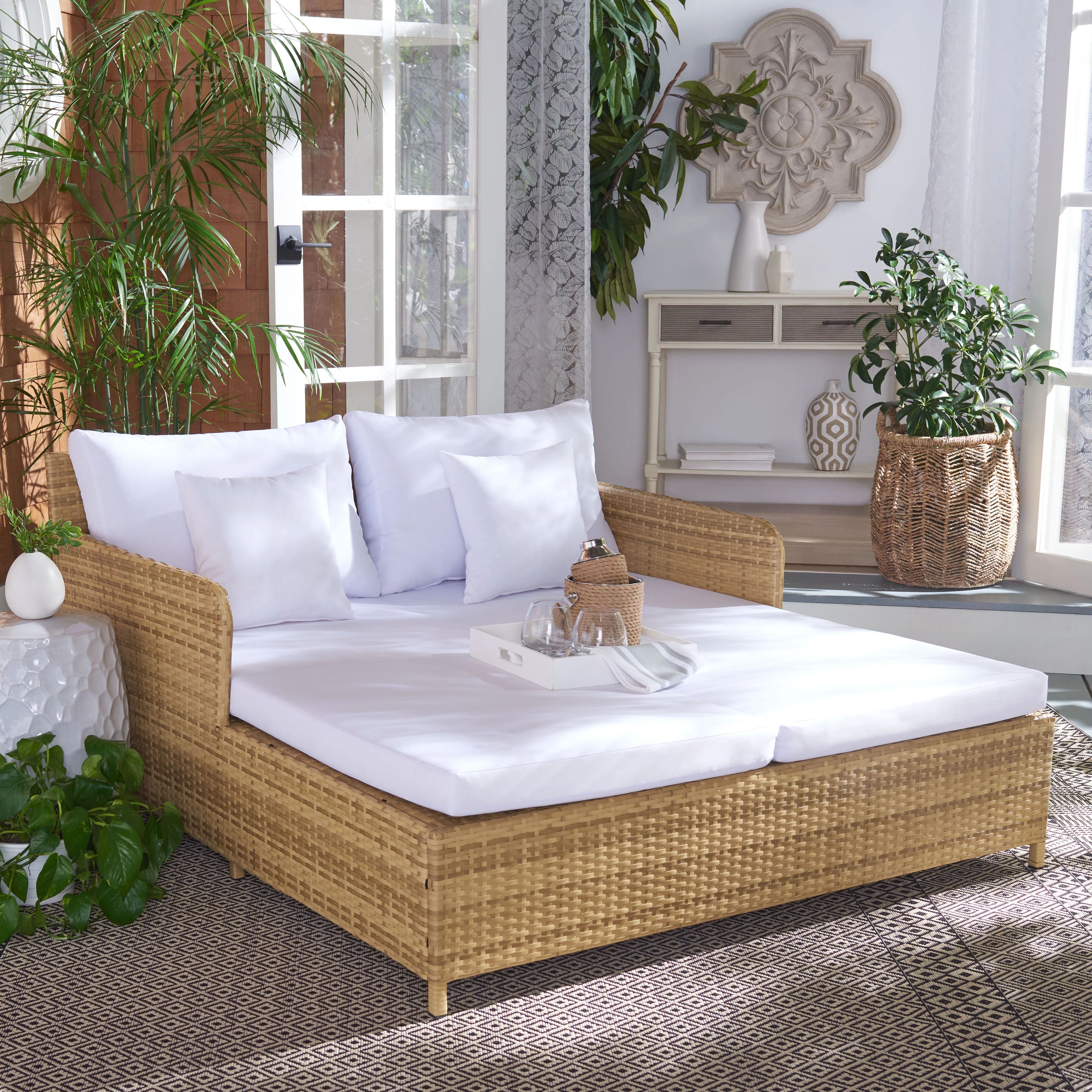 SAFAVIEH Cadeo Outdoor Patio Daybed, Natural/White - Walmart.com | Walmart (US)