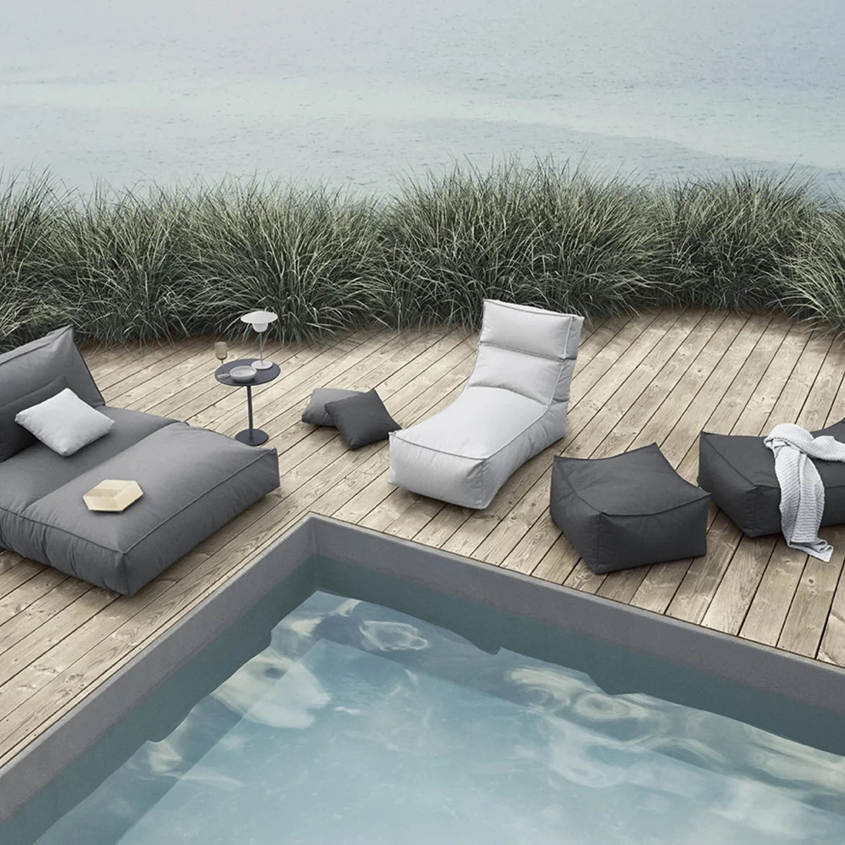Stay Outdoor-Bett von Blomus | Connox | Connox DE