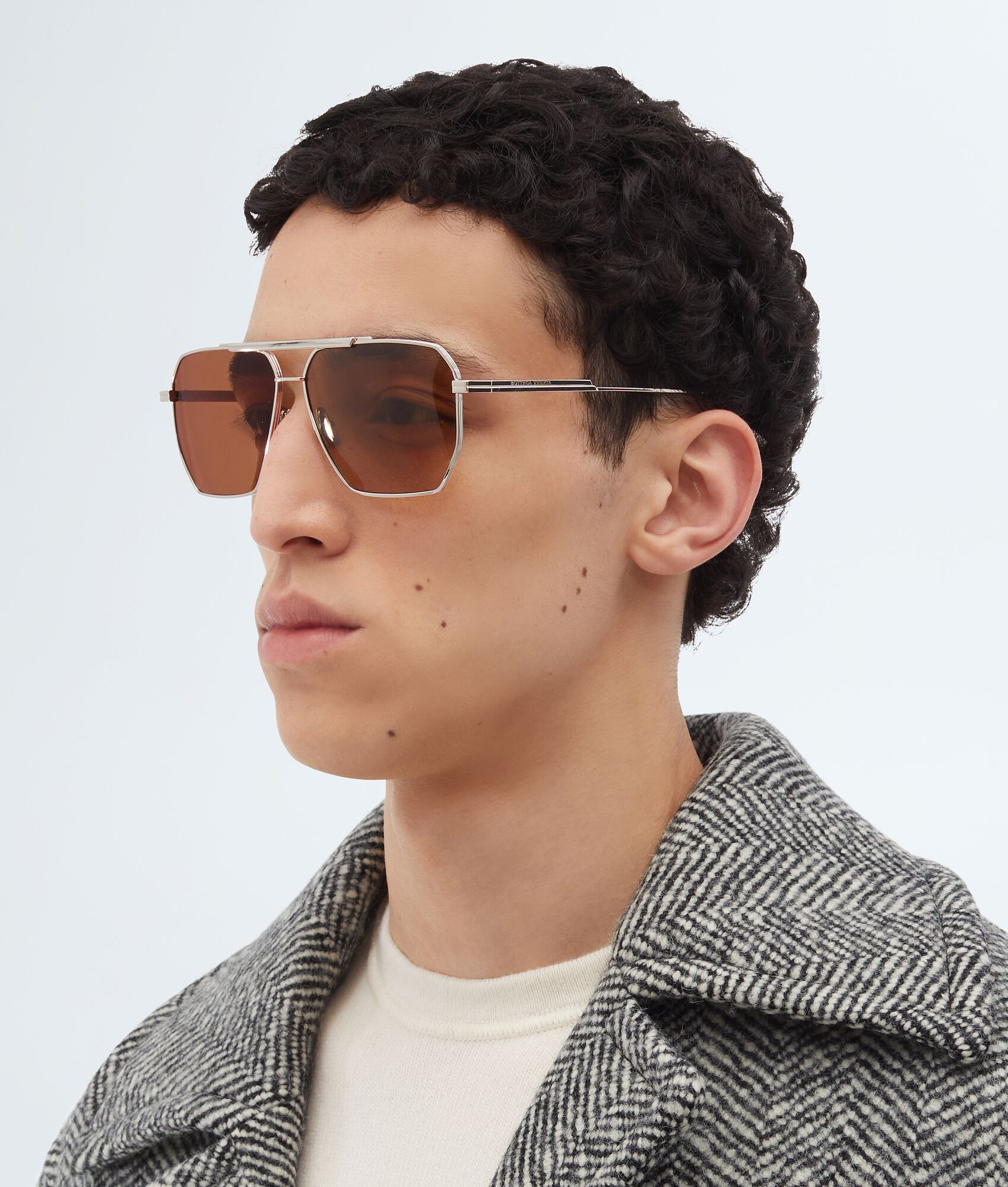 Classic Aviator Sunglasses in Black / Grey | Bottega Veneta US | Bottega Veneta