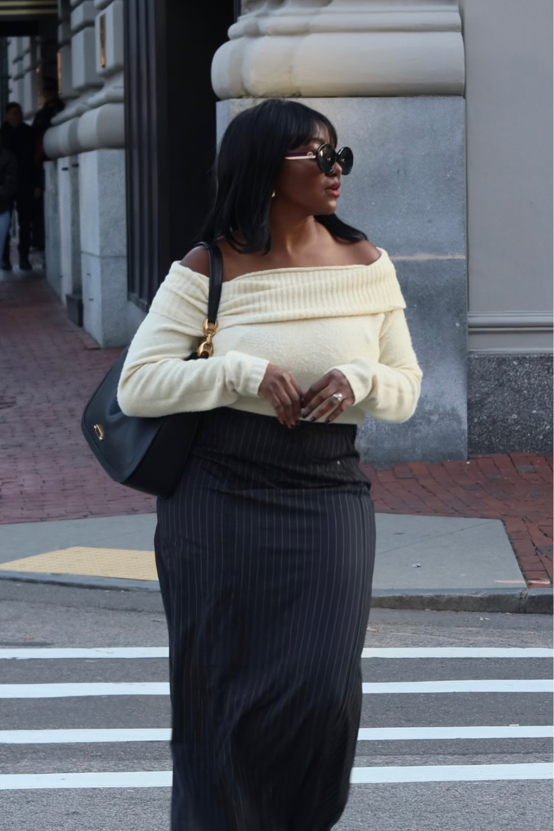 I found this off the shoulder sweater dupe of what I’m wearing at H&M for only $25! You need this girl! 

#LTKCyberWeek #LTKSeasonal #LTKHolidaySale