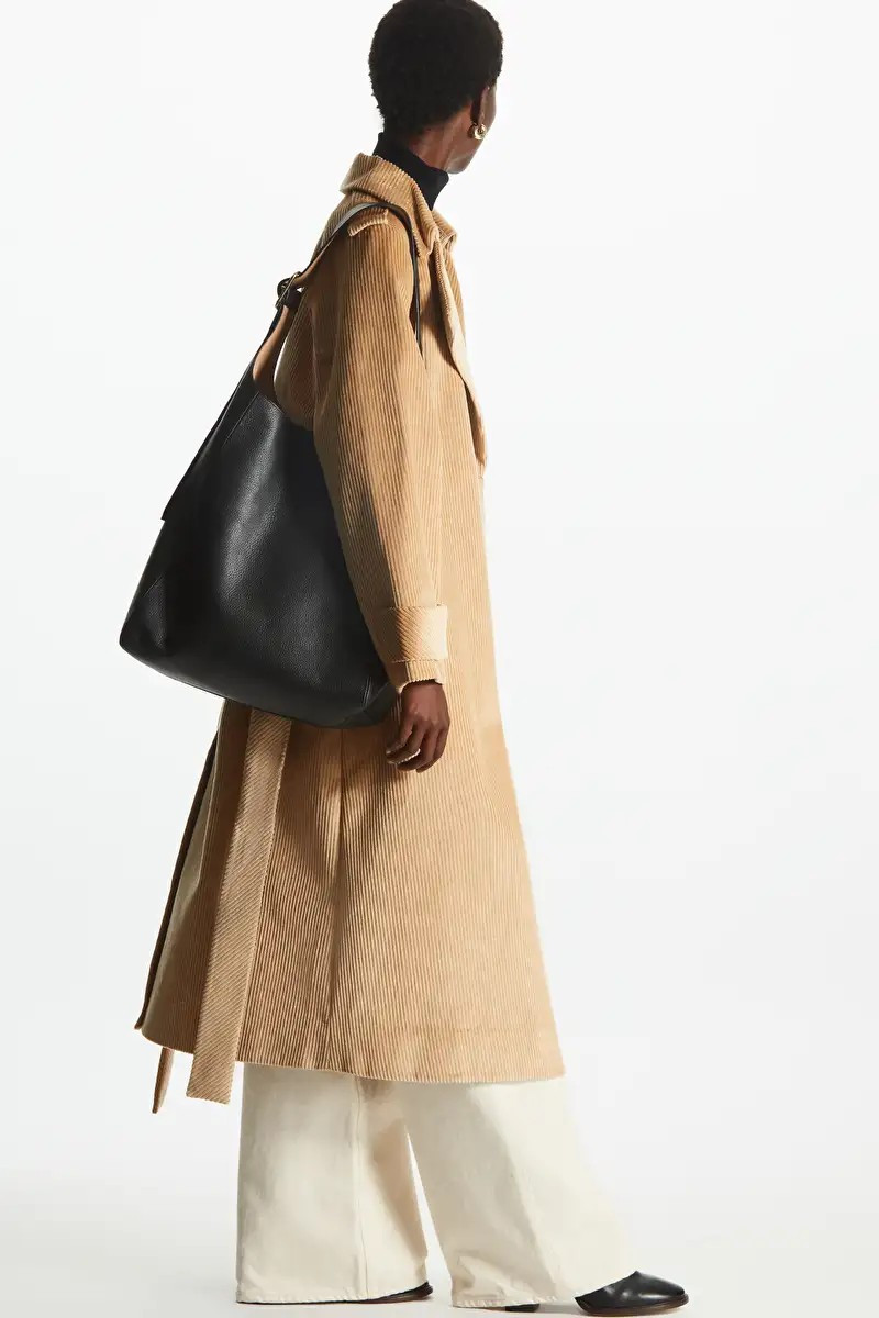 CURVED LEATHER TOTE BAG - BLACK - Bags - COS | COS (US)
