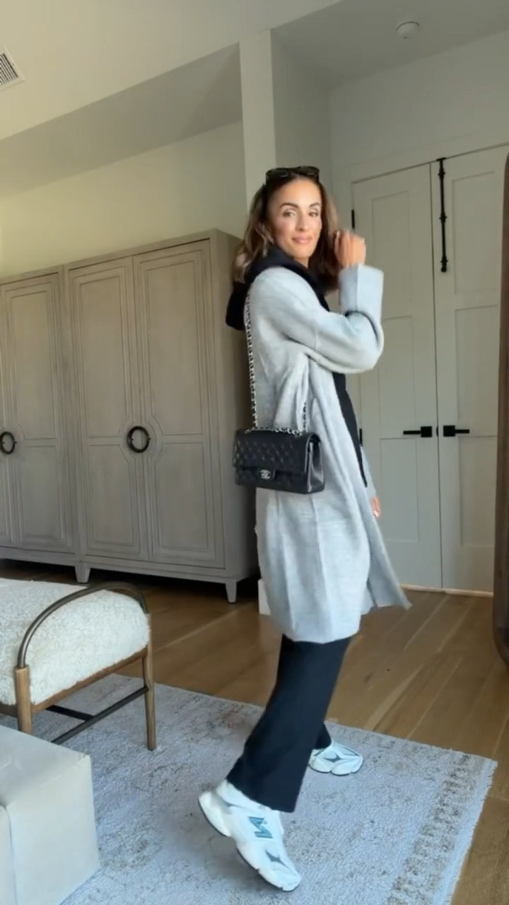 always love a good amazon find and this coatigan is SO cute!! 🤍 perfect lightweight layer for transitioning into spring / wearing into the office 👏🏼