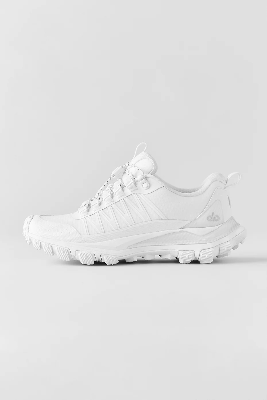 ALO Trail Shoes in White, Size: 16M/17.5W | Alo Yoga (US)