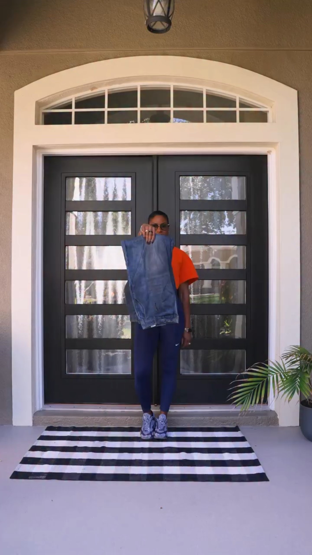 This is your sign to wear the outfit🤍✨

#momover40 #fashionblogger #fashion