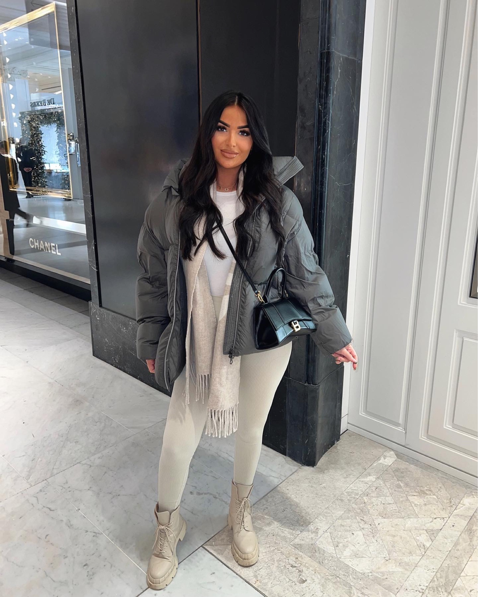 The nicest puffer coat ever, paired with the comfiest leggings & boots. The best winter combo 🤎

#LTKSeasonal #LTKHoliday