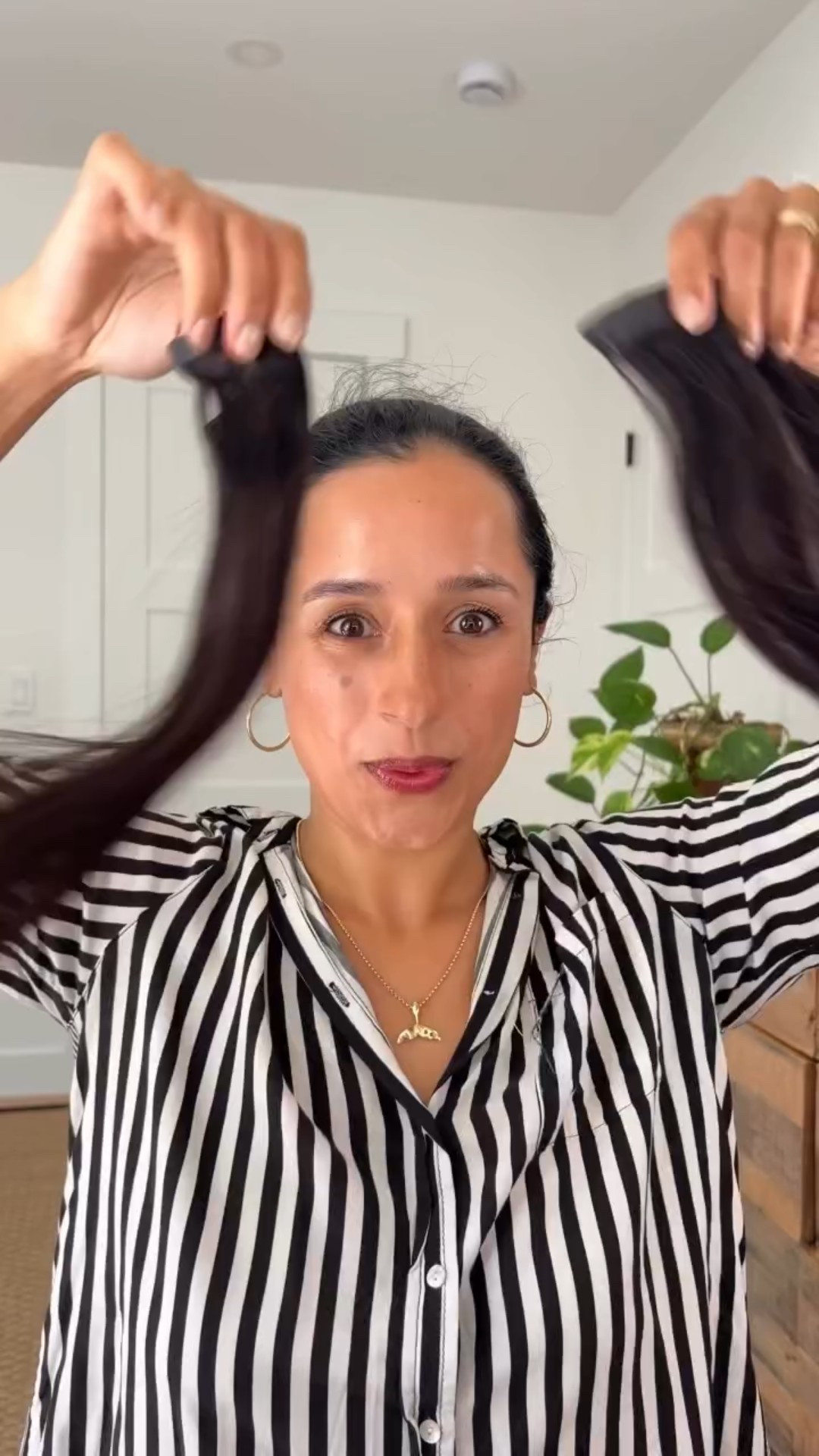 Weekend vibes = fresh hair, fresh style 💕
Sharing a quick tutorial of my go-to weekend hairstyle

Trying out the new 14” from @irresistibleme_hair 

what do you think? 👀

Available on my Amazon Storefront 
Comment link 🔗 

•
•
#hairstyles #easyhairstyle #hairtutorial #hairextension #hairhacks #irresistibleme #hairdo