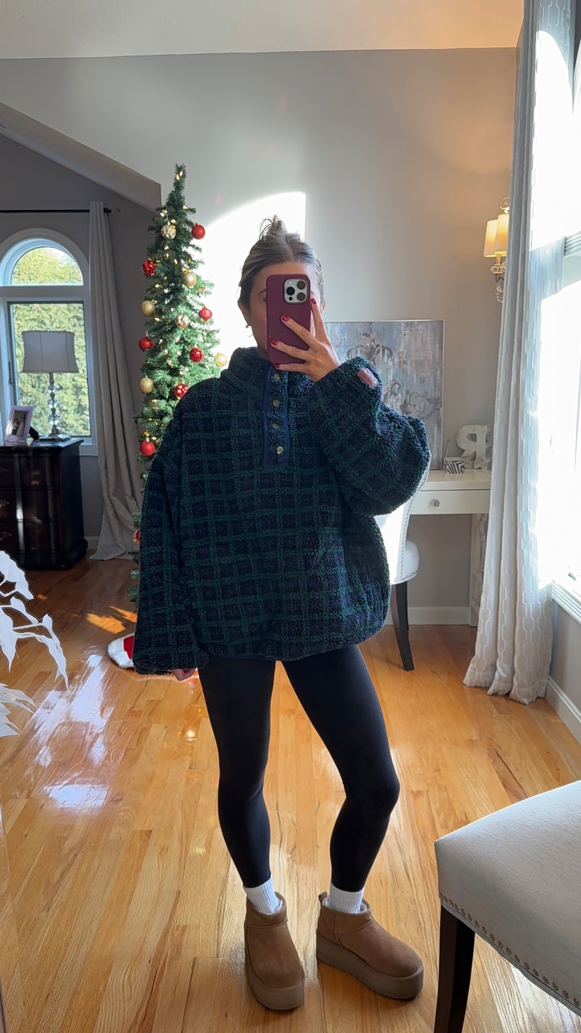 wearing a small in the fleece and 0 in leggings 

#LTKU #LTKHoliday #LTKootd