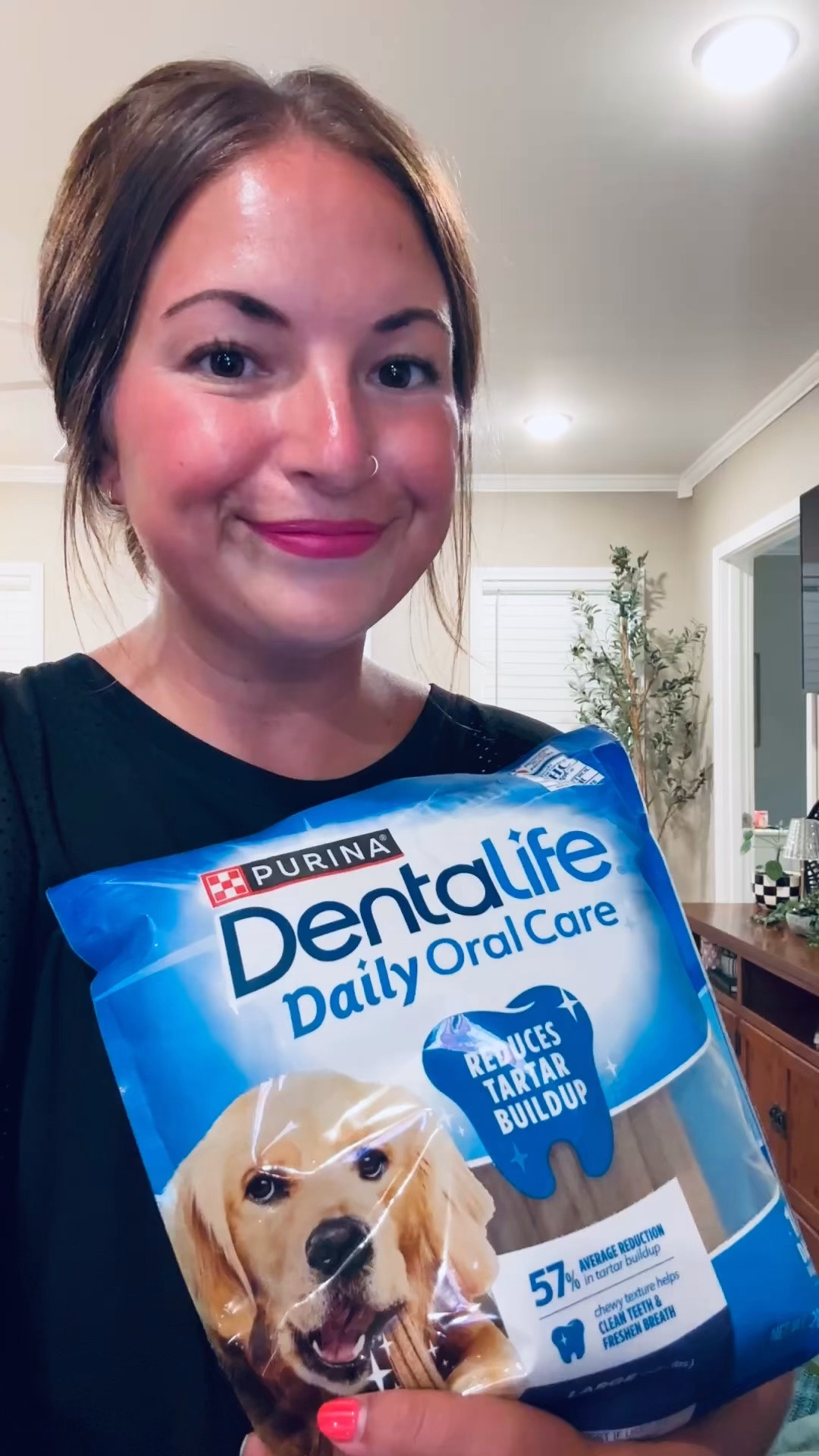 A treat with dental benefits! 🐾 These Purina DentaLife chews help reduce tartar buildup & freshen your pup’s breath! 🦷✨🐶 

 