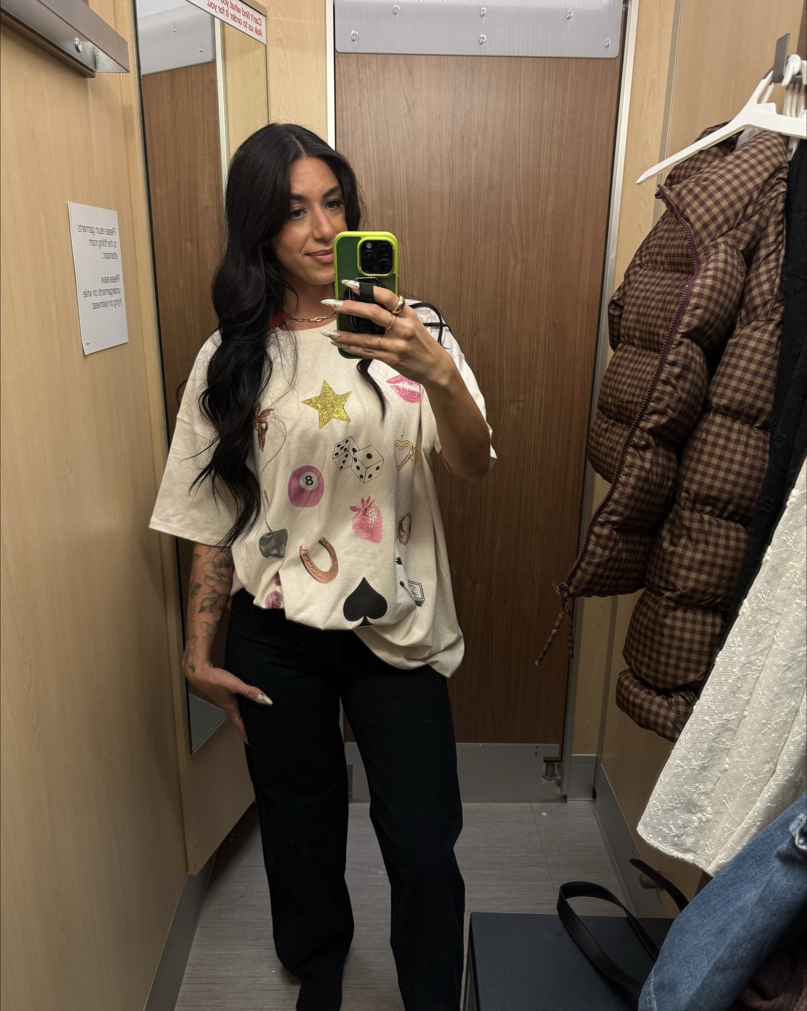 Can never go wrong with an oversized graphic tee 

#LTKStyleTip #LTKHoliday