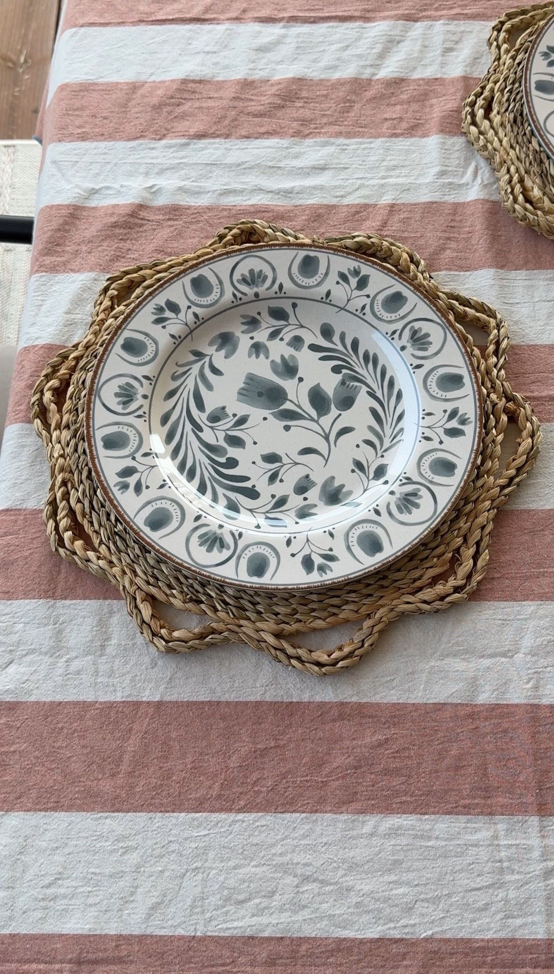 Simple summer tablescape! 🇺🇸 ☀️ 

#LTKHome #LTKSeasonal #LTKFindsUnder50