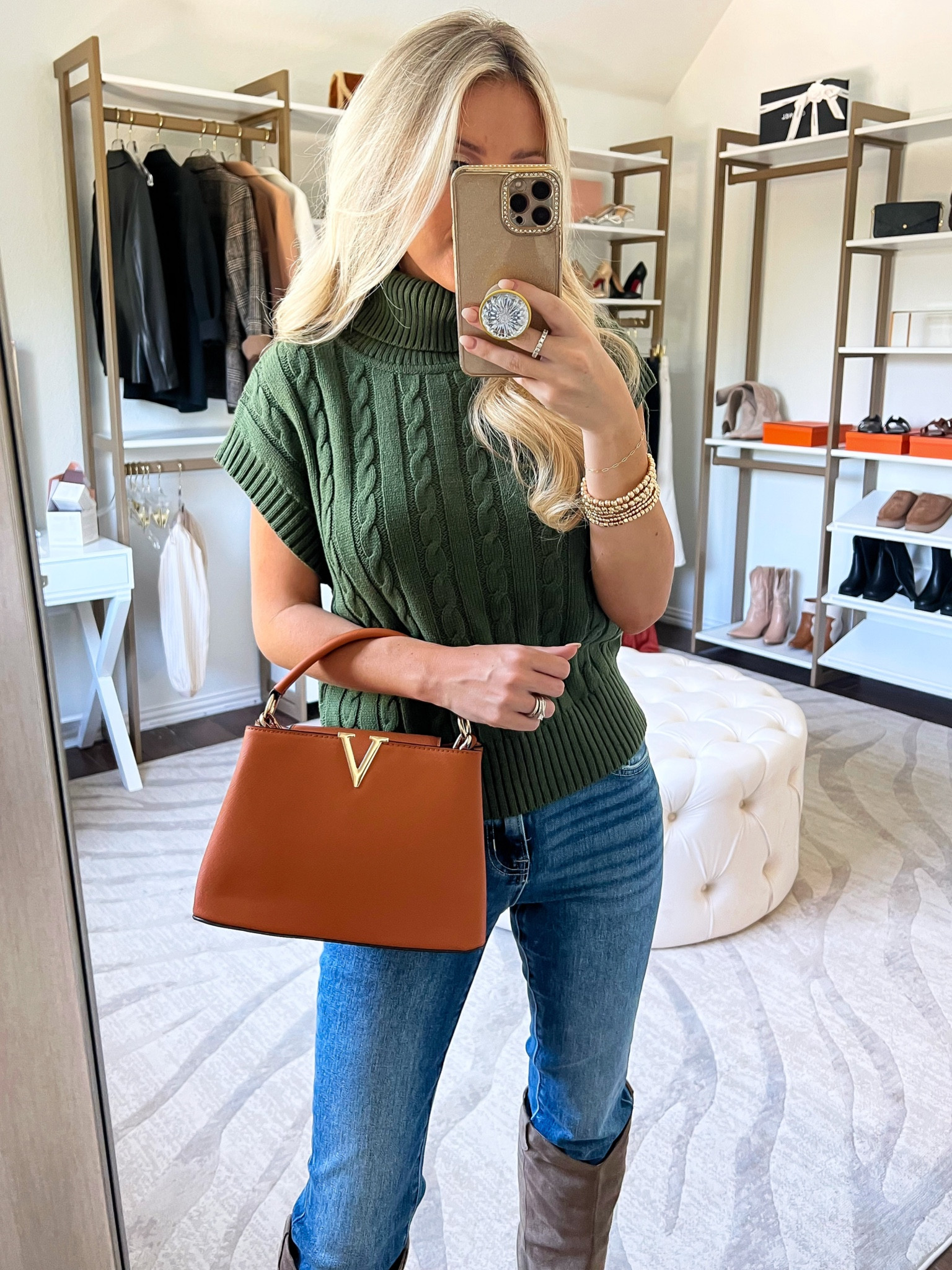 Sweater top. Turtleneck sweater. Fall style. Fall transition. Designer inspired. Avara 

#LTKSeasonal #LTKstyletip