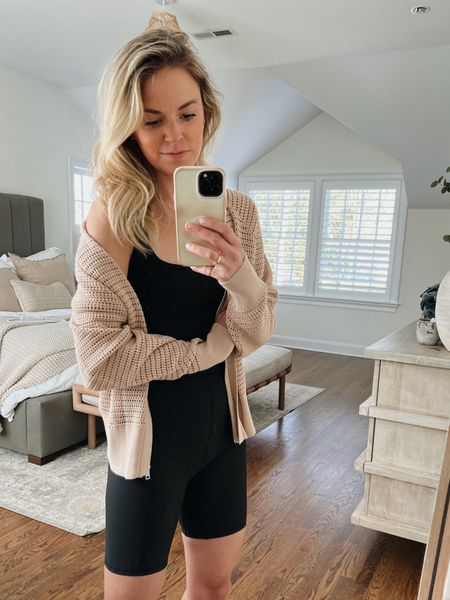 zip up sweater - 4 colors // wearing small
bodysuit - wearing small



#LTKfit