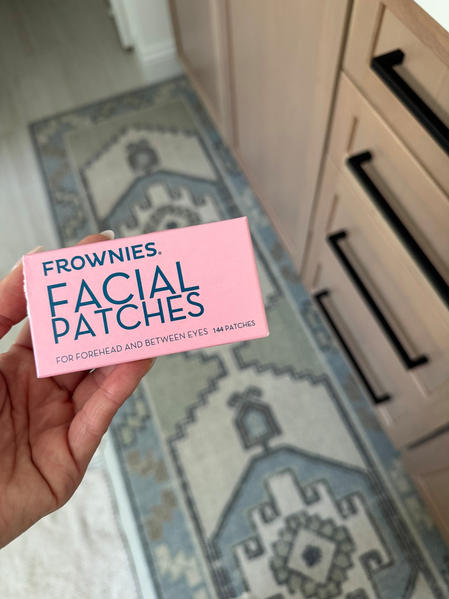 Trying out these Frownie Facial patches 