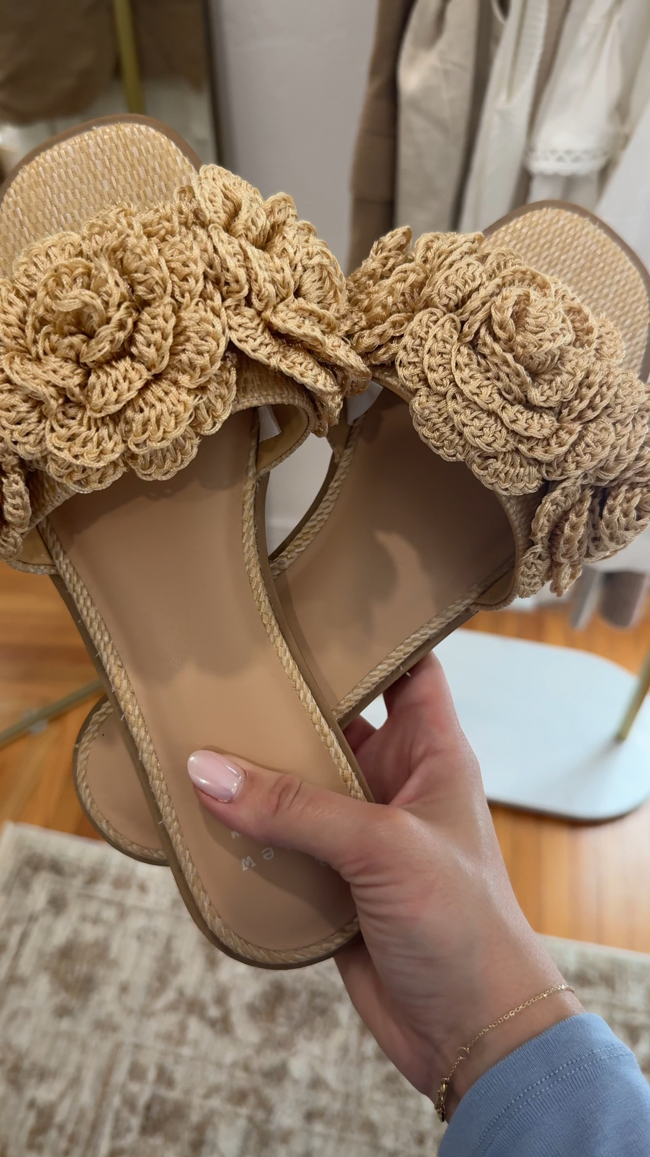 These target shoes are amazing and so affordable  

#LTKShoeCrush