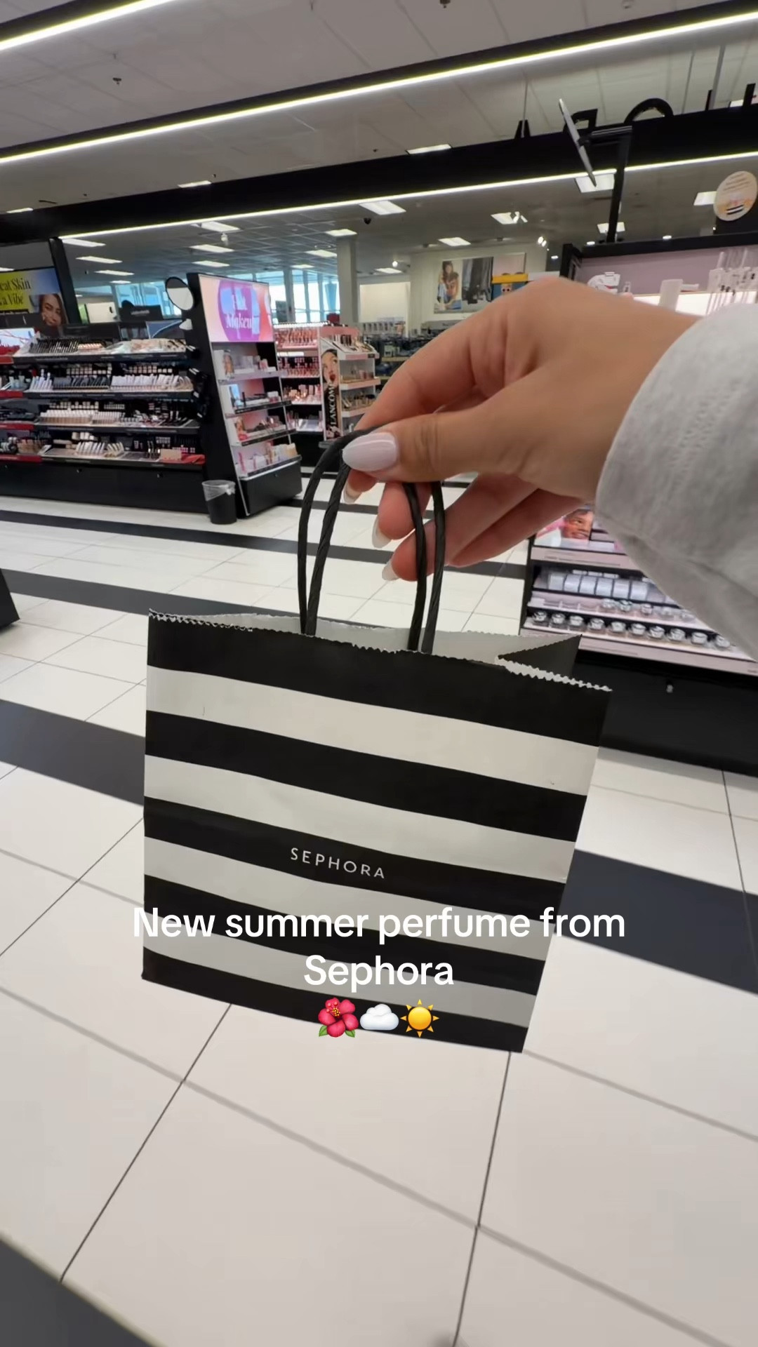 If “out with the girls” had a signature scent, this would be it😌🌇 it smells sooooo good it’s my new favorite☺️ #LTKperfume

#LTKBeauty #LTKselfcare