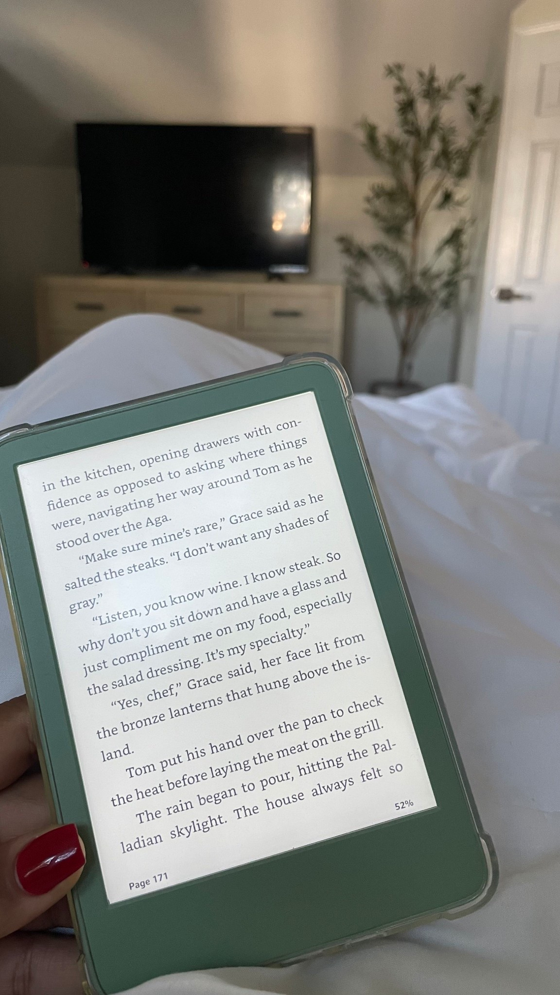 my kindle has been the best investment! I’ve saved so much on books (even though I still buy my trophy books lol)

Linked mine and the others on sale!

#LTKFindsUnder100 #LTKTravel #LTKSaleAlert