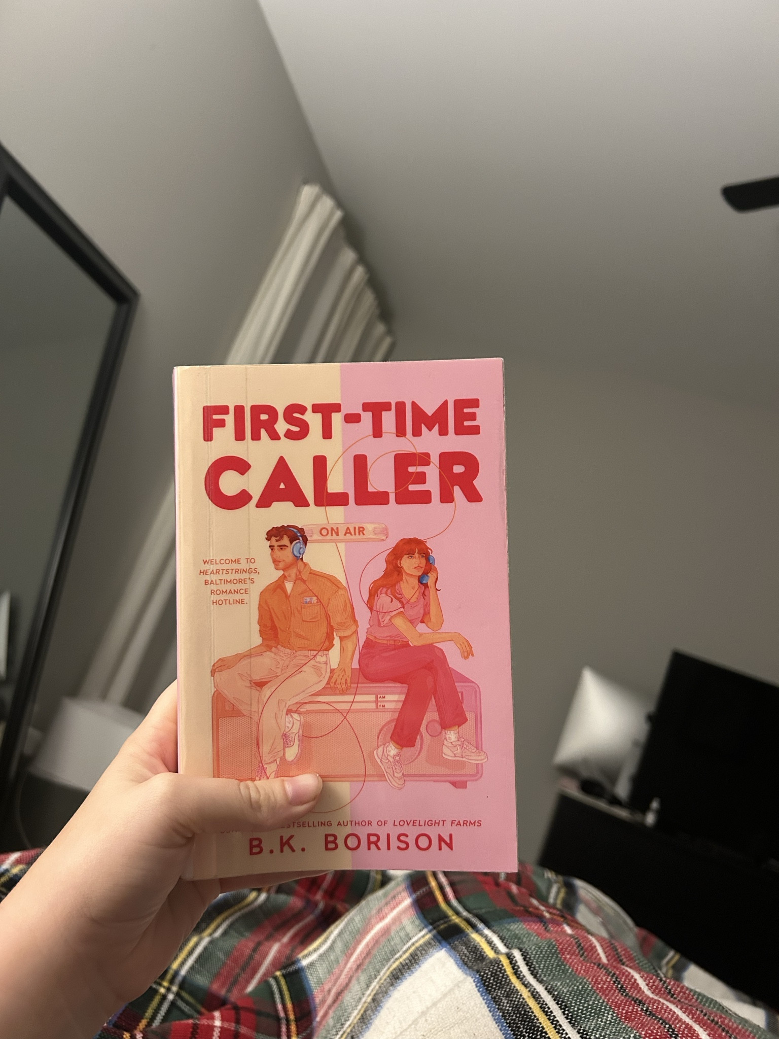 Cozy reading in bed! Christmas bedding, romance book, reading before bed, pottery barn bedding, holiday, home for the holidays 

#LTKHoliday