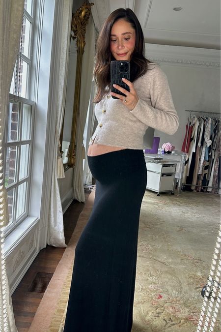 Happy Thursday! Quick & cute outfit for Tal’s spring concert & pre-k graduation 🎓🌸🥹 This sweater is an all time fav & skirt is PERFECT for the bump or not🤰🏻

#LTKBeauty #LTKStyleTip #LTKBaby