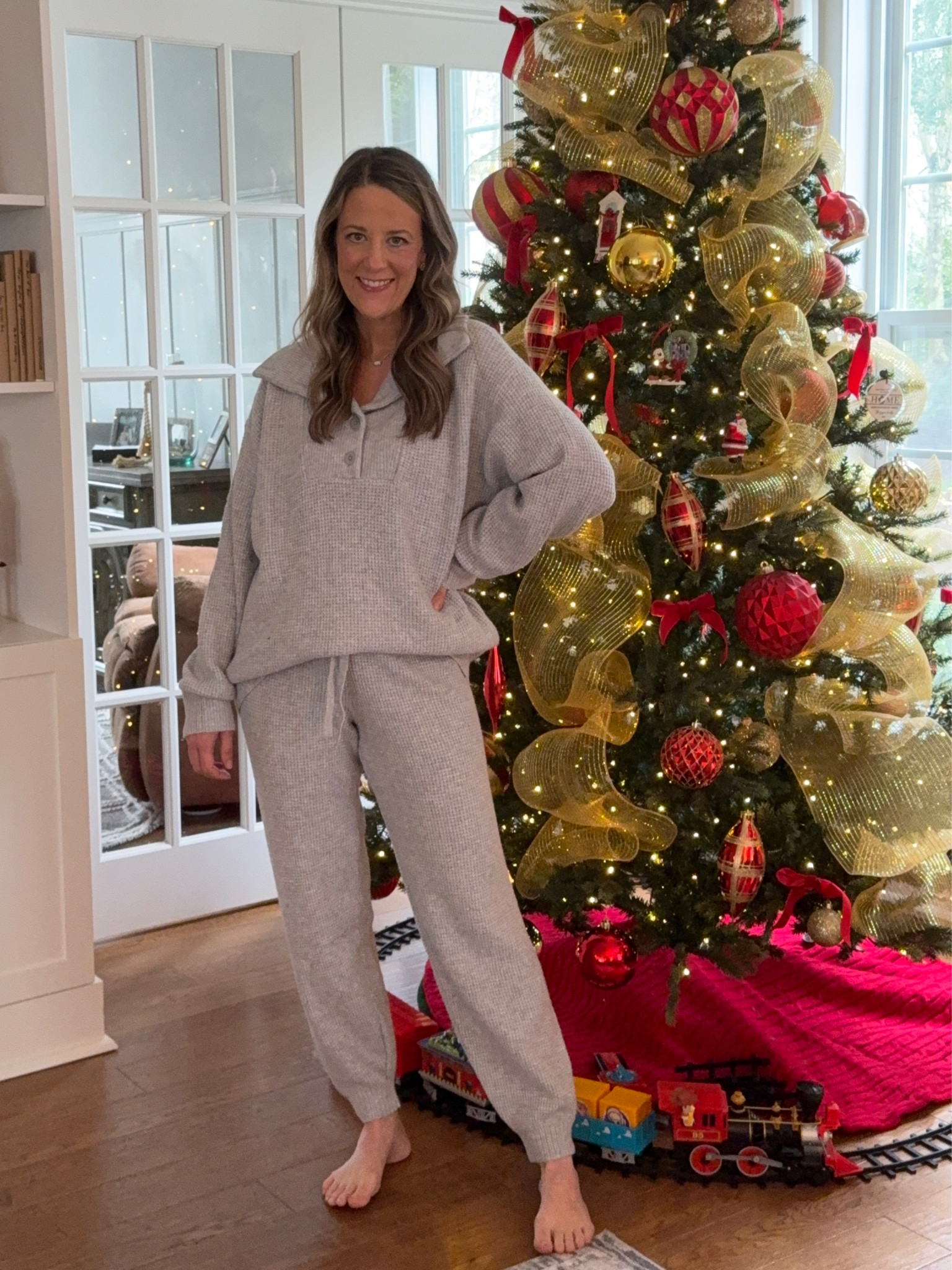 The set you will wear on repeat. It’s SO soft. Wearing an XS in both. 

aerie set | Loungewear | teen gift guide | pre teen gifts | postpartum outfit | going home mom 

#LTKGiftGuide #LTKHoliday #LTKSeasonal