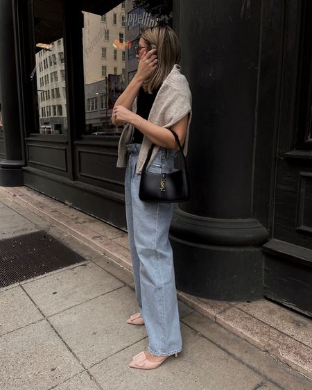 Sweater and trouser jeans / amazon mules 