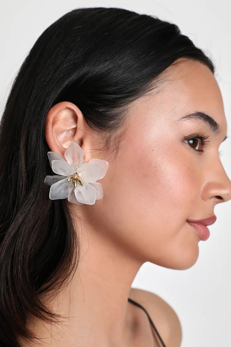 Blissful Blooming White and Gold Flower Statement Earrings | Lulus (US)