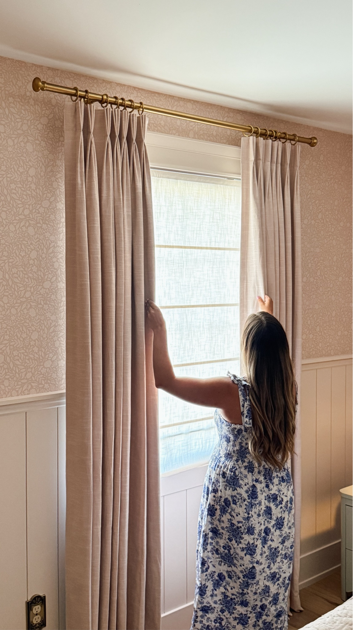 Sharing all the details of this layered window treatment setup! ✨

I used a Roman shade paired with pinch pleat curtains and a curtain rod to create a soft, custom look that adds warmth and texture to the space.

I’ve linked everything here, including the Roman shade, curtains, and curtain rod. The exact colour selections are linked here, and pinned on the original post for easy reference.

Save this for your next window makeover and let me know if you have any questions about sizing, mounting, or curtain fullness! 🤍

#LTKhome