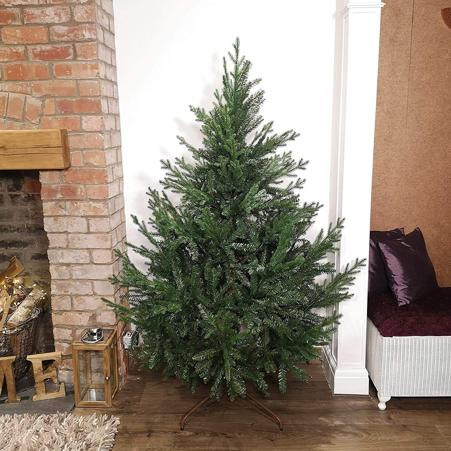Premier 6ft 180cm Green Glenshee Spruce Artificial Christmas Tree PE and PVC Mix Natural Look | Amazon (UK)
