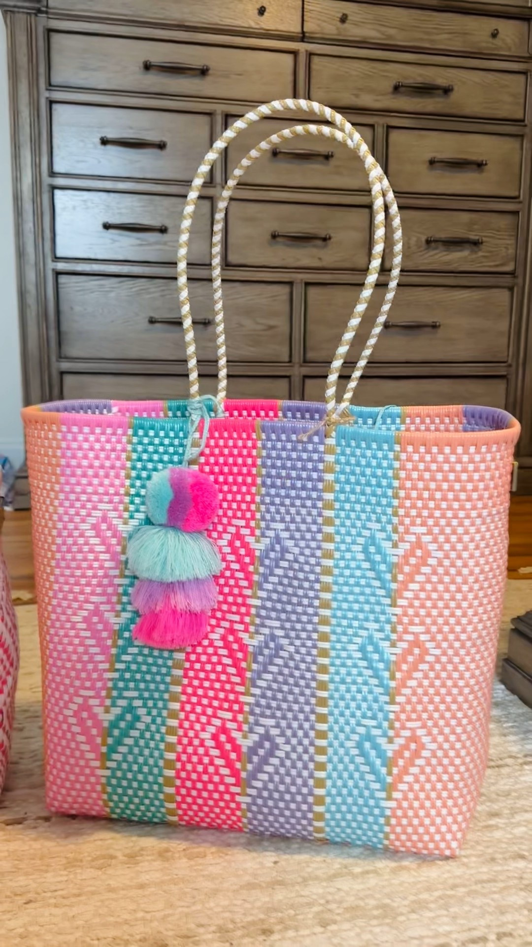 Squeeze De Citron tote - medium versus large - use code MEANDMISSB to save! 🩷✨

#LTKTravel #LTKdayinmylife #LTKmomlife